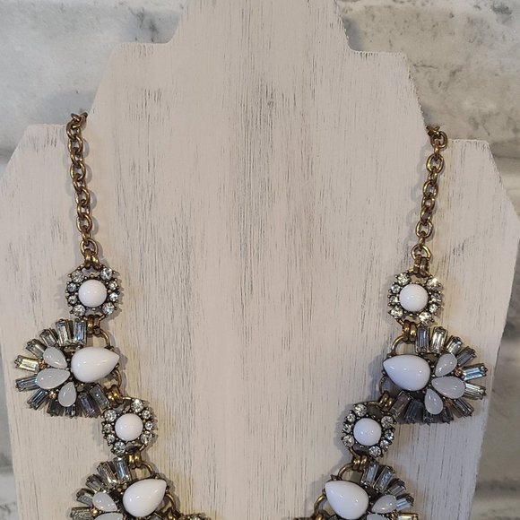 Vintage Jewelry Box Statment Necklace Crystal Stone Acrylic Gold Tone Extender - Picture 3 of 10